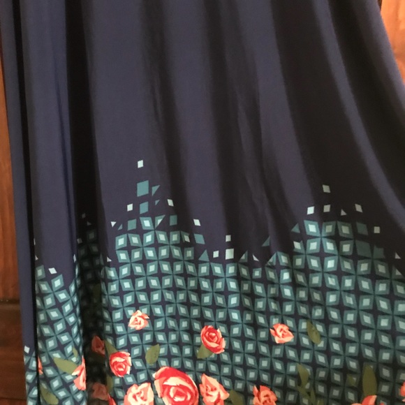 Lularoe DIPPED Maxie skirt perfect condition - Picture 2 of 3